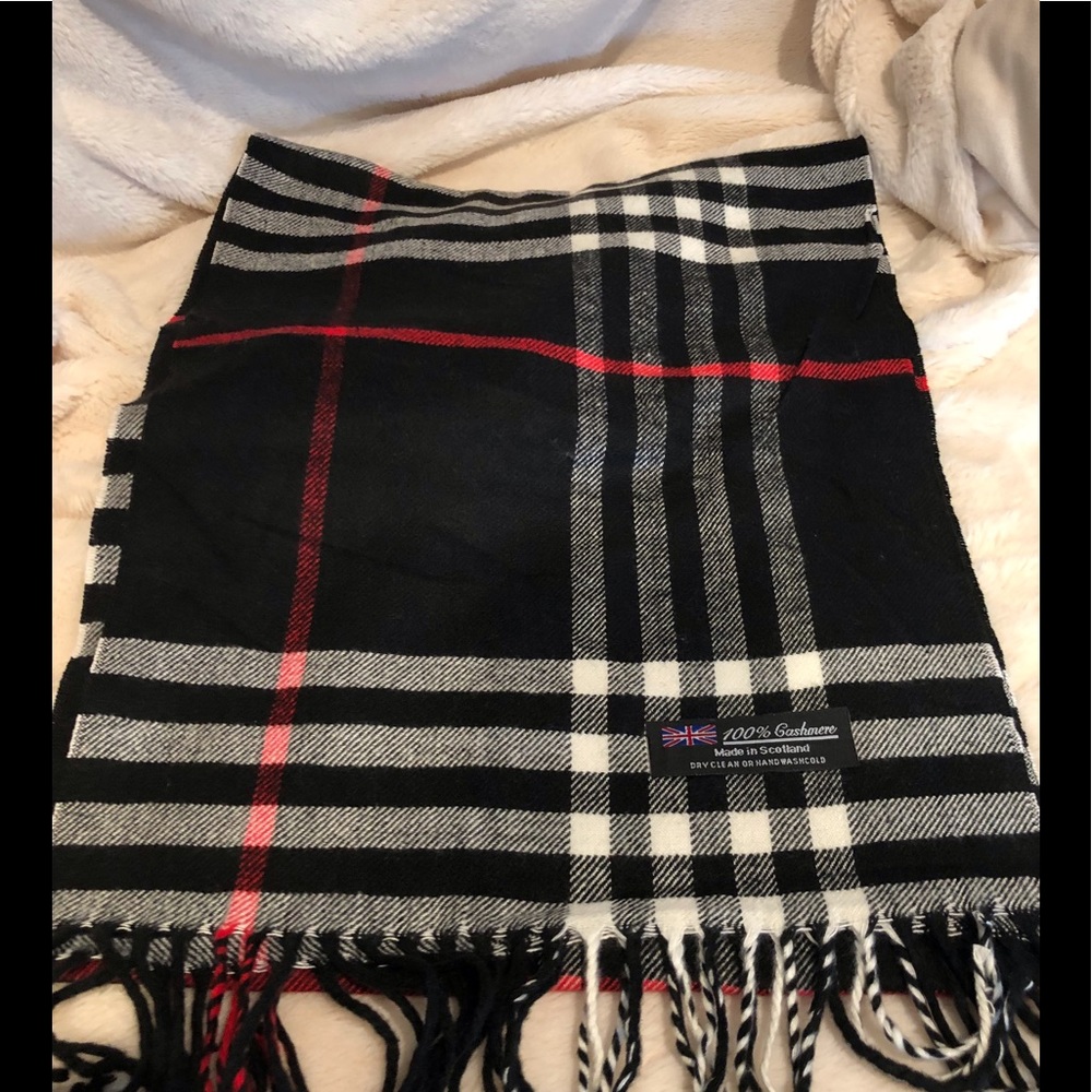 Gorgeous 100% Cashmere Scarf,super soft!